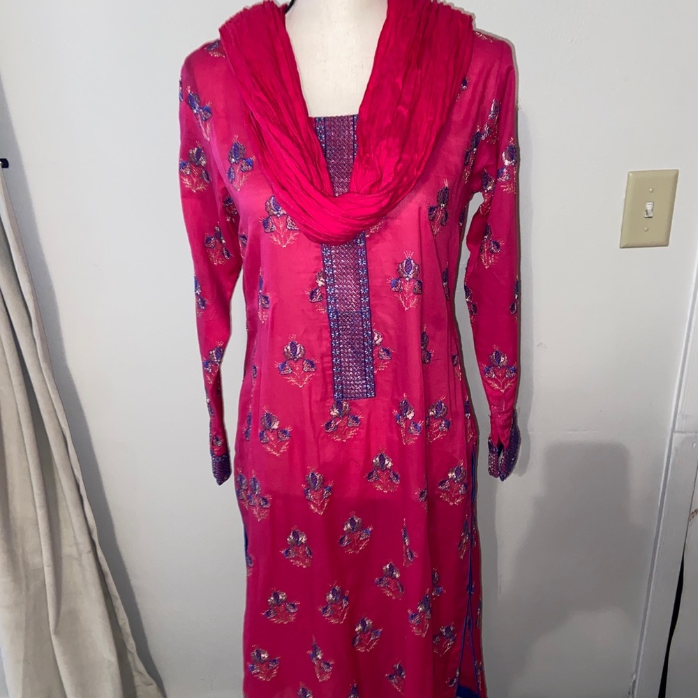 Pakistani Indian Three pieces Suit.Brand Bareeze.Shirt Embroidered.Color Magenta